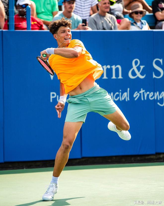 会受到英足 会受到英足